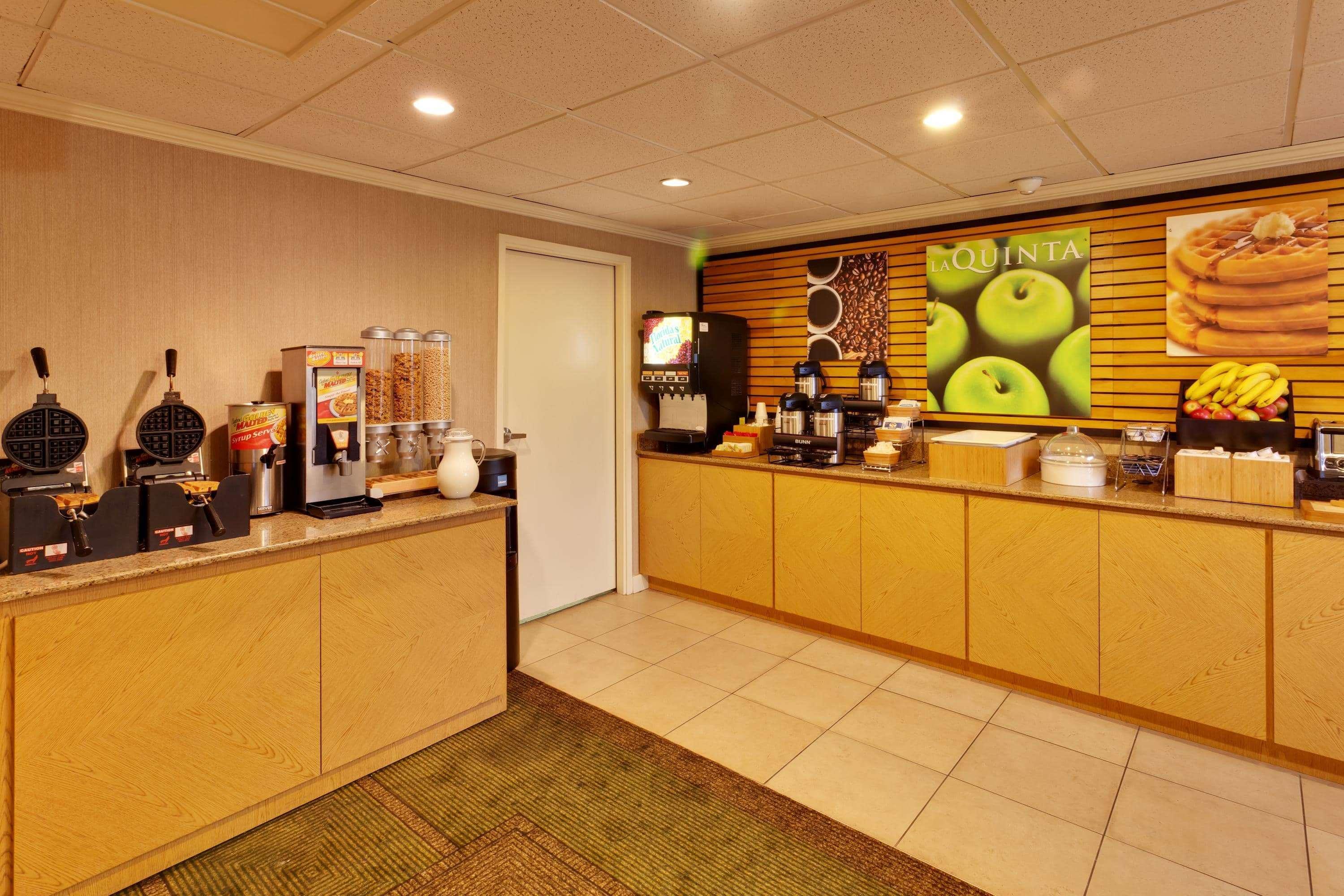 La Quinta By Wyndham Plattsburgh Hotel Eksteriør billede